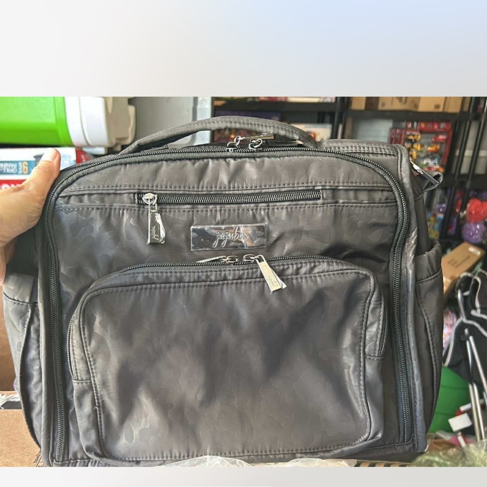 COPY - JuJuBe Diaper Bag, Travel Backpack and Large Tote with Portable Changing… - Picture 7 of 11